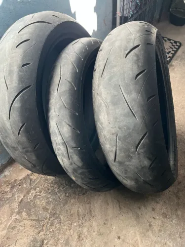 Pneus de Hornet, 
