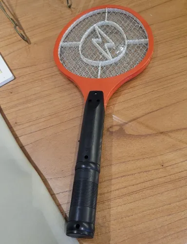 Doação - raquete mosquito