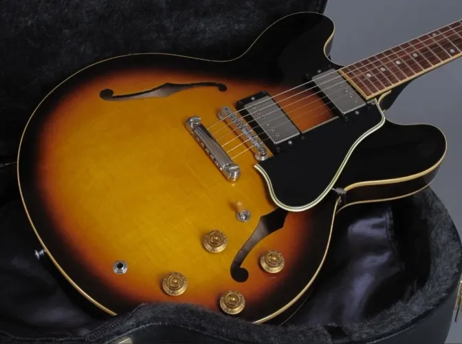 Guitarra Gibson Es335 custom shop