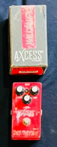 Pedal de Distorção DS101 AXcess by GIANNINI<br><br>Valor: R$170,00