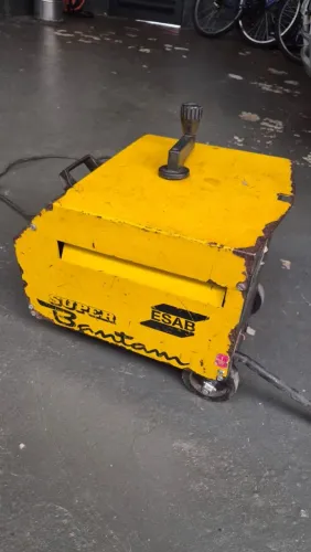 Máquina de Solda ESAB Super Bantam - Transformador de Soldagem