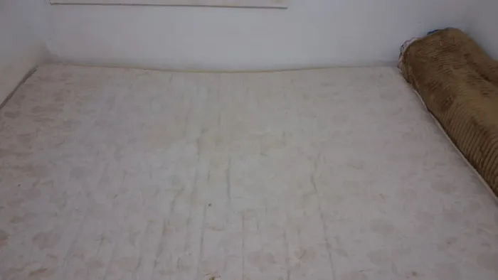 Colchão de mola ensacada muito bom