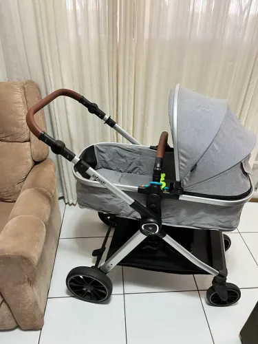 Carrinho para bebê infanti + bebê conforto 