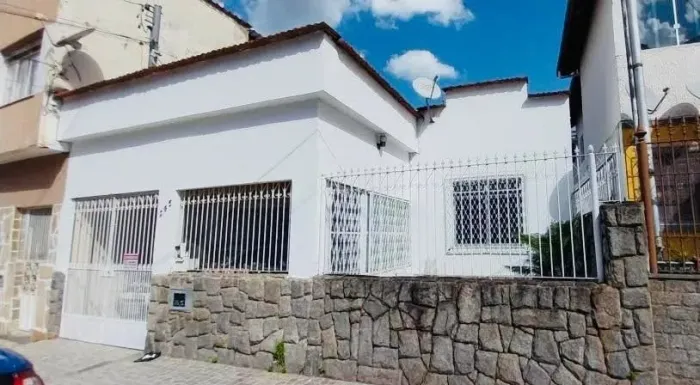 Alugo casa no S Mateus JFora, 3 quartos direto com proprietário