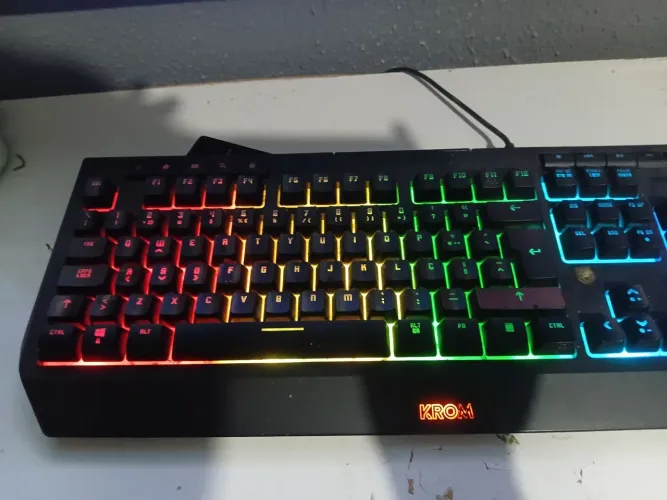 Teclado com Led USB sem caixa novooo