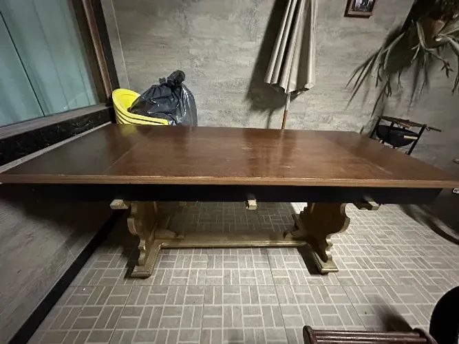 Mesa área externa, acompanha o plástico