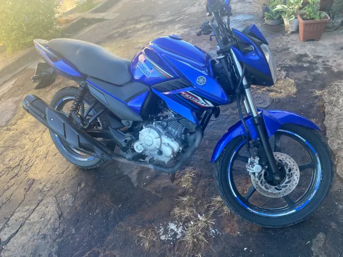Vendo moto fazer 150, toda revisado e revitalizada, nada pra fazer