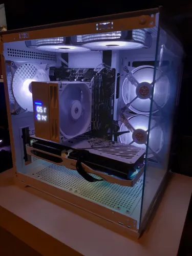PC Gamer White