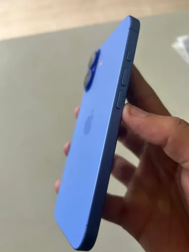 iPhone 16