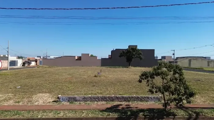 Terreno de 255m² no Parque das Laranjeiras 