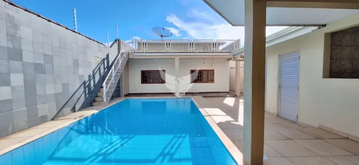 AMPLA CASA NA REGIÃO CENTRAL DE PORTO VELHO