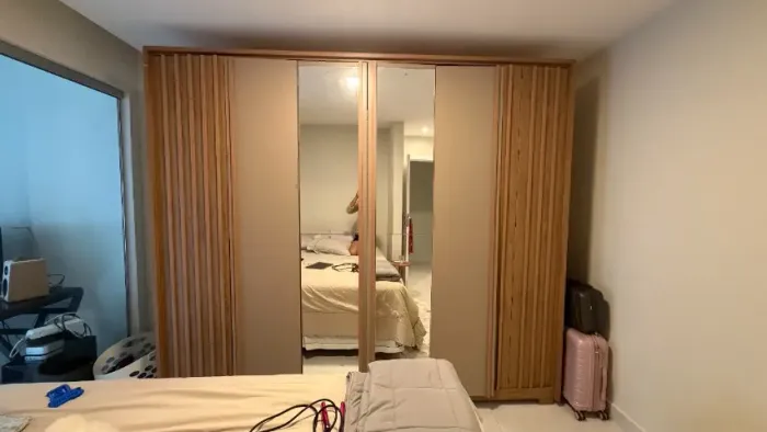 Guarda-roupa Casal com Espelho 6 Portas 6 Gavetas