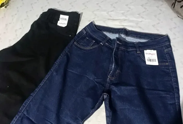 2 Calças Jeans Plus 52