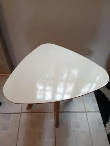 mesa de lado