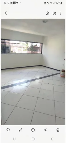 Aluga-se uma excelente casa 