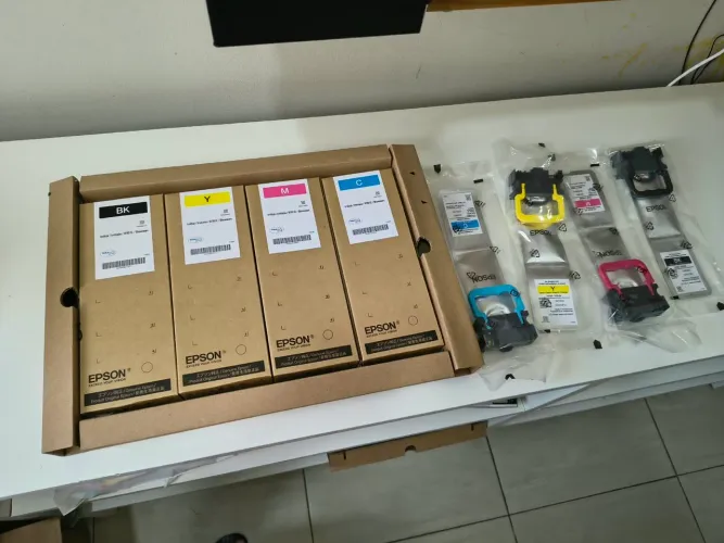 Kit 04 tintas original epson workforce pro <br>Wf-c5810<br>Wf-c5890<br>Nunca usada!!!