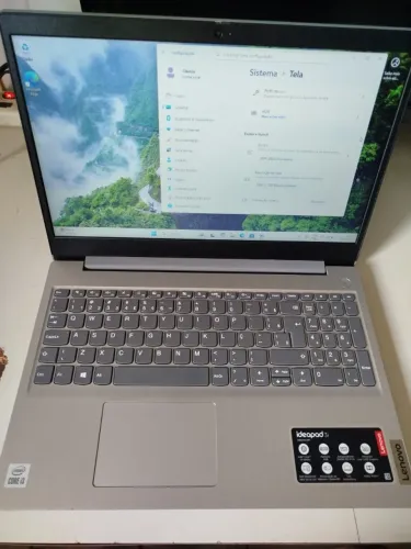 Notebook Lenovo i3 com SSD 256Gb e 4Gb de memória