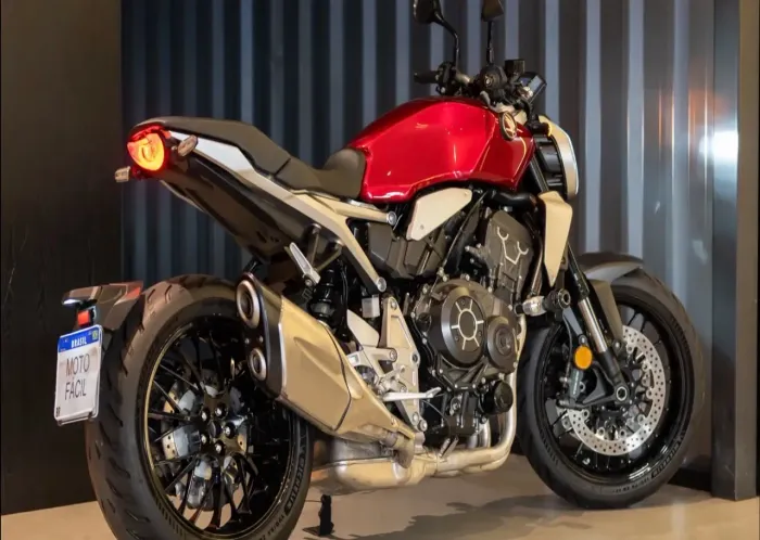 Moto zera CB1000r