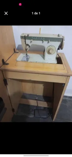 Maquina de costura reta e sig zag singer com gabinete