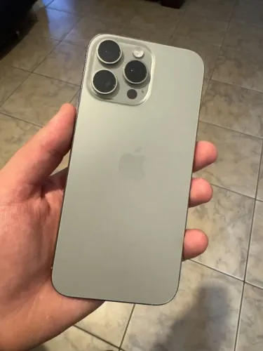 ? iPhone 16 Pro Max 256GB - [Cor] | Impecável | Nunca aberto