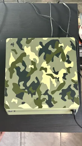 PS4 Slim 1TB Call of Duty WWII Edição Limitada Camuflado