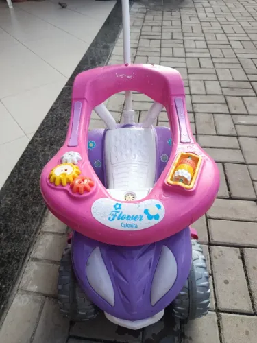 Carrinho para crianças semi novo
