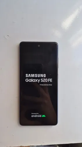 Samsung S20 FE 128GB (detalhe touch)