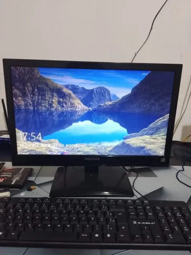 PC completo com monitor de 19 polegadas