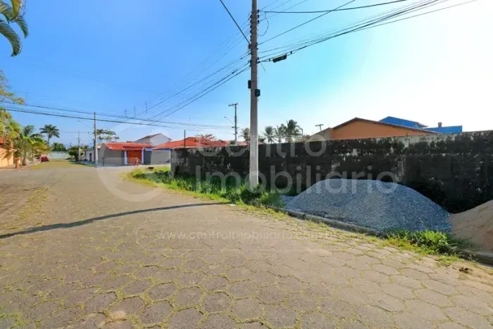 TERRENO à venda em Peruíbe, no bairro Josedy