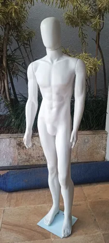 Manequim masculino fashion