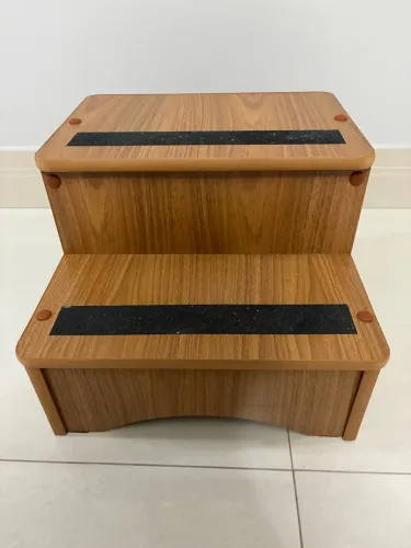 Escada de madeira para macas