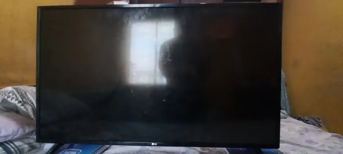 Smart TV LG 43""(P/ Retirar peças)
