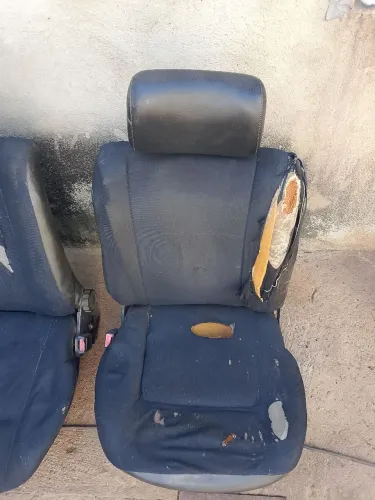 Vende-se jogo de banco da Parati 85 dinheiro ou pix ou catira