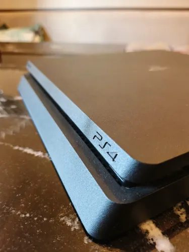 PS4 1 TB CUH-2214B
