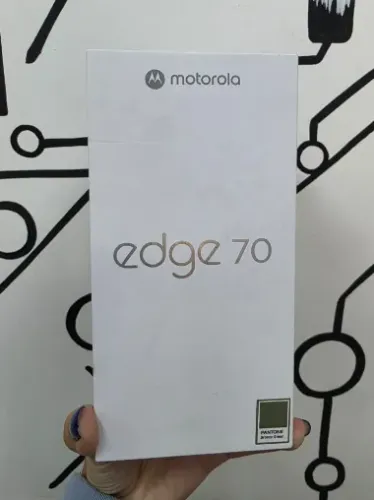 Smartphone Motorola Edge 70 5G - 256GB 24GB (8GB RAM + 16GB RAM Boost)