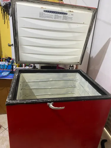 Freezer horizontal vermelho 220v