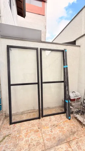 Porta balcão de correr 1.75x 2.16