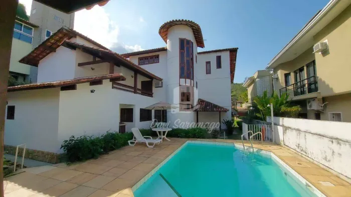 Casa com 4 quartos à venda, 550 m² - Piratininga - Niterói/RJ