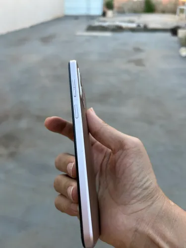 Vende-se um celular moto rola 53