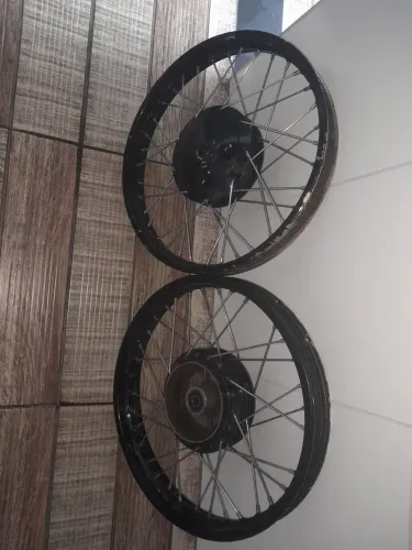 Roda de cg 150 toda Boa completa rolamento espelho dianteiro só bota os pneus