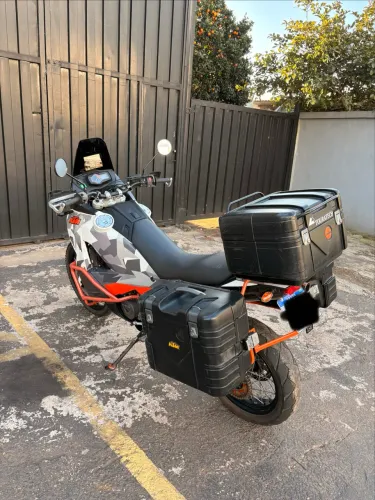 Moto bigtrail KTM 990 ADV