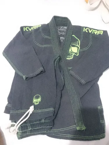 Kimono de jiu jitsu KVRA M3