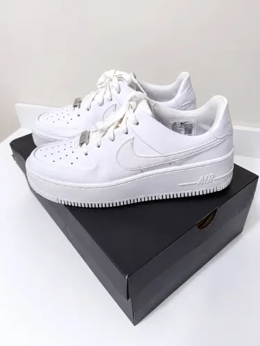 Tênis Nike Air Force 1 Sage Low original Feminino Tamanho 38, 25,5 cm.