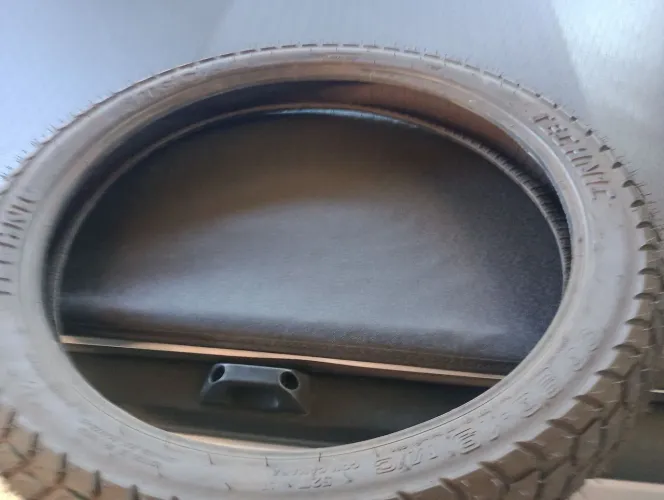 Vendo PAR de Pneus Zeros
