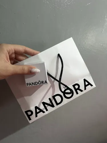 brincos pandora coração 