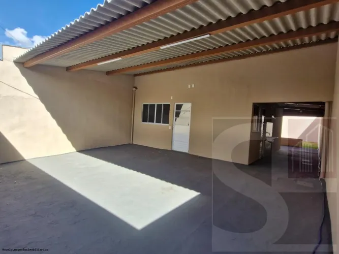 Casa para Venda em Uberlândia, Loteamento Residencial Pequis, 2 dormitórios, 1 banheiro, 2