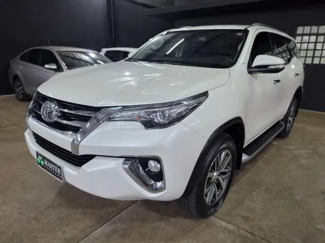 Toyota Hilux 4X2 2.8 Diesel 2016