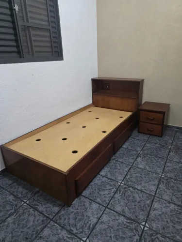 Cama de Solteiro Antiga