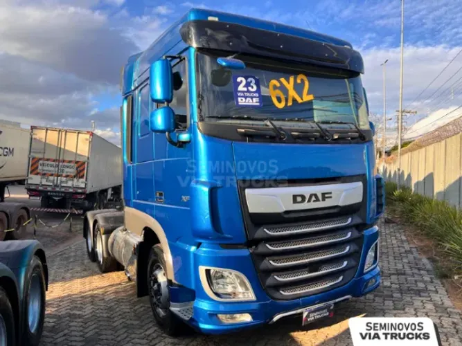 Caminhão DAF XF 480 6x2 Space Cab 22/23 Cavalo Mecânico Azul Baixa KM