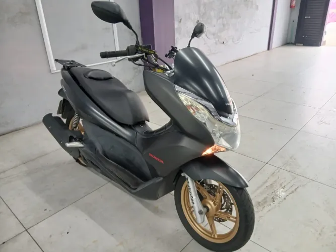 Honda PCX 2015 - Preta - Econômica e Revisada